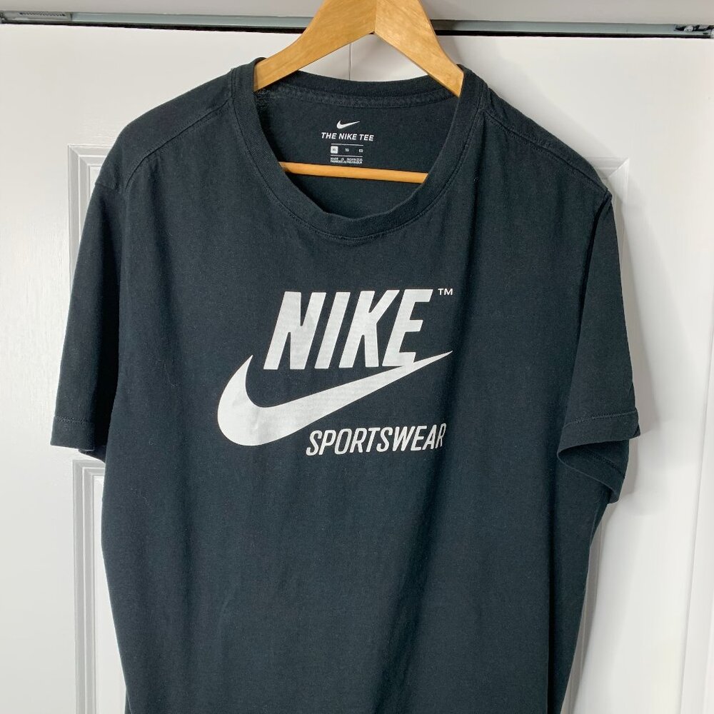 Nike Men’s Black Graphic T-Shirt – XL